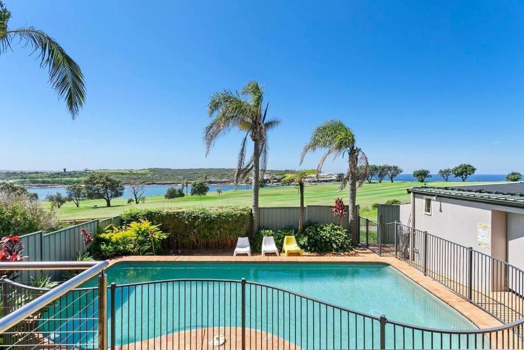Beachside Seaview House With Private Pool