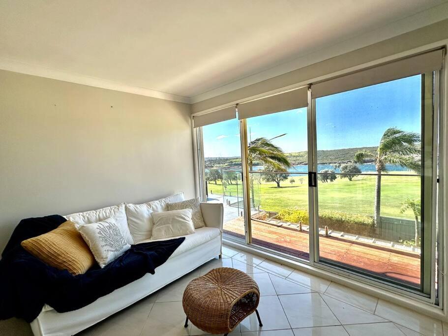 Beachside Seaview House With Private Pool Holiday home